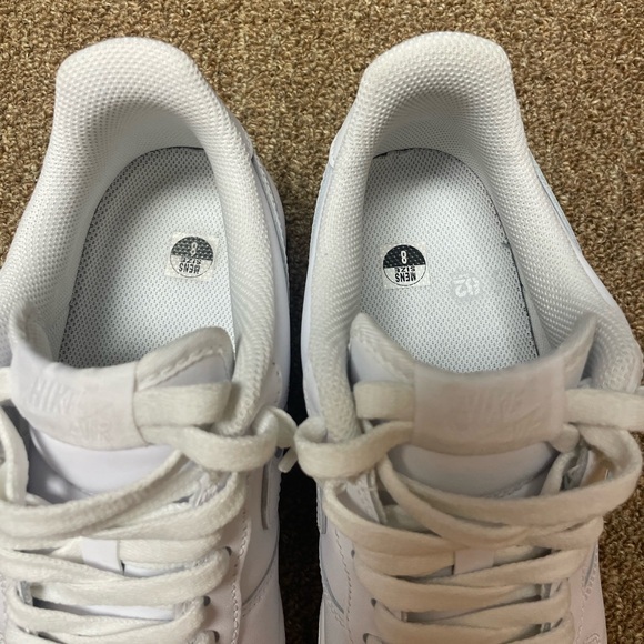 Nike Air Force 1 Like New - Picture 5 of 7